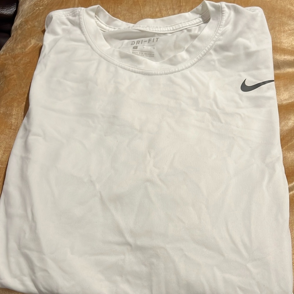 Nike men’s large Dri-fit short sleeve shirt